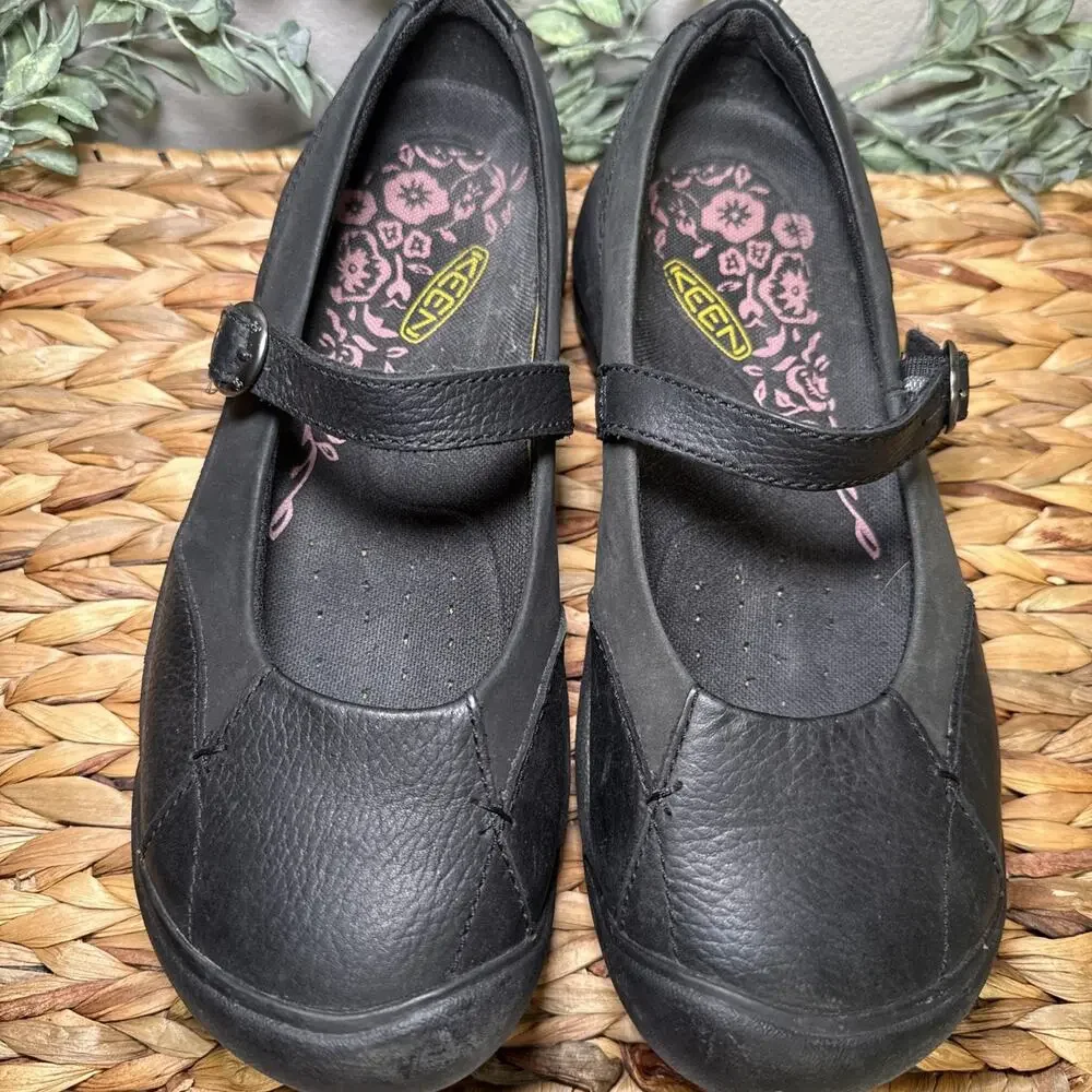 Keen Womens Black Leather Strap Clog Mary Jane Shoes Sz US 9 EU 39.5 Comfort